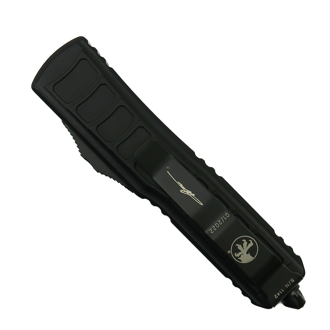Microtech Signature Series UTX-85 II OTF Knife, Black Dagger Blade - Image 2